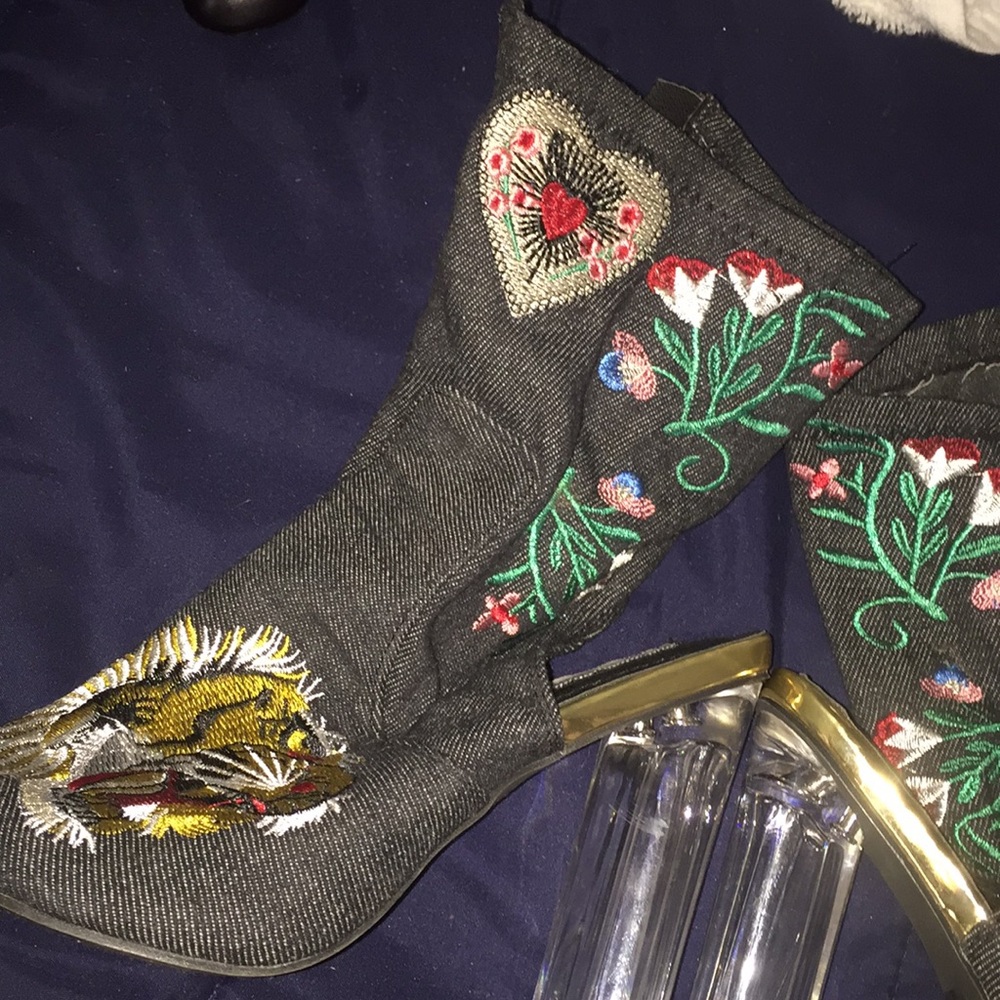 CUTE ANKLE HEELS (See through heel)